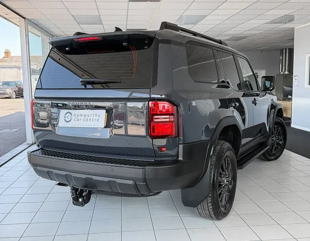 Used Toyota Land Cruiser 204 HP (150 kW) 2025 Grey