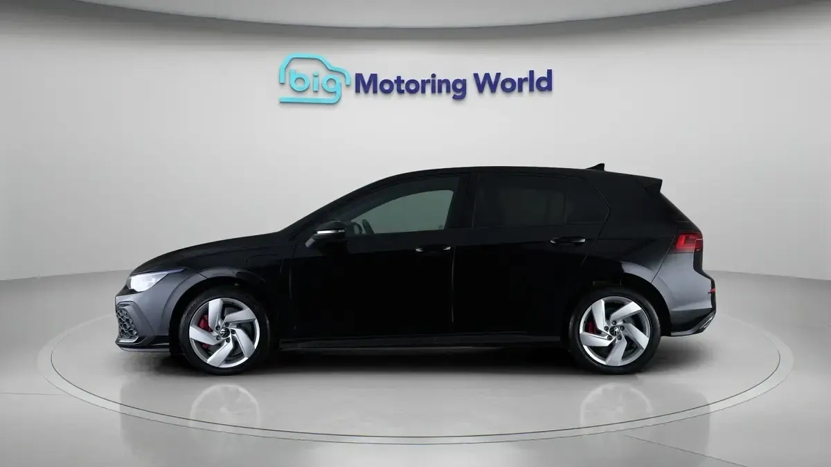 Usado VW Golf VIII GTE 245 HP (180 kW) 2023 Preto Citadino