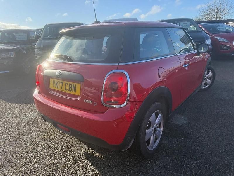 Used Mini One D Hatch 95 HP (69 kW) 2017 Red Hatchback