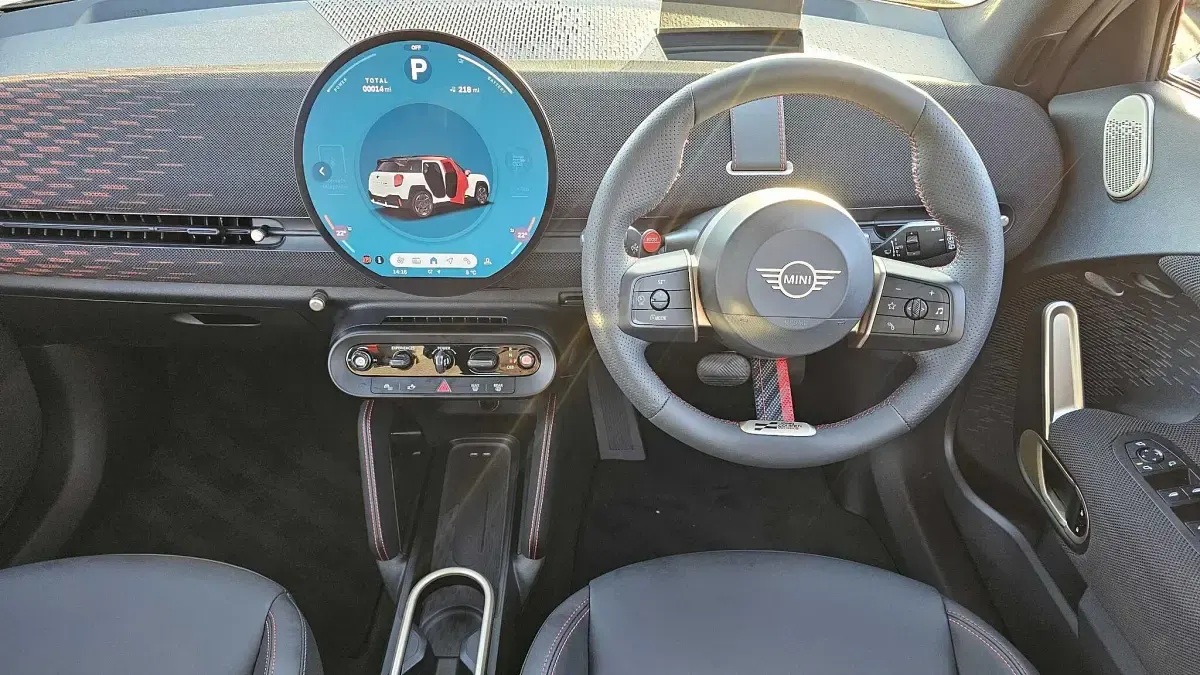 Used Mini Cooper 186 kW (254 HP) 2025 White Hatchback