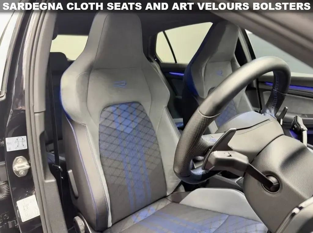 Używany VW Golf VII R 320 KM (235 kW) 2021 Czarny Hatchback