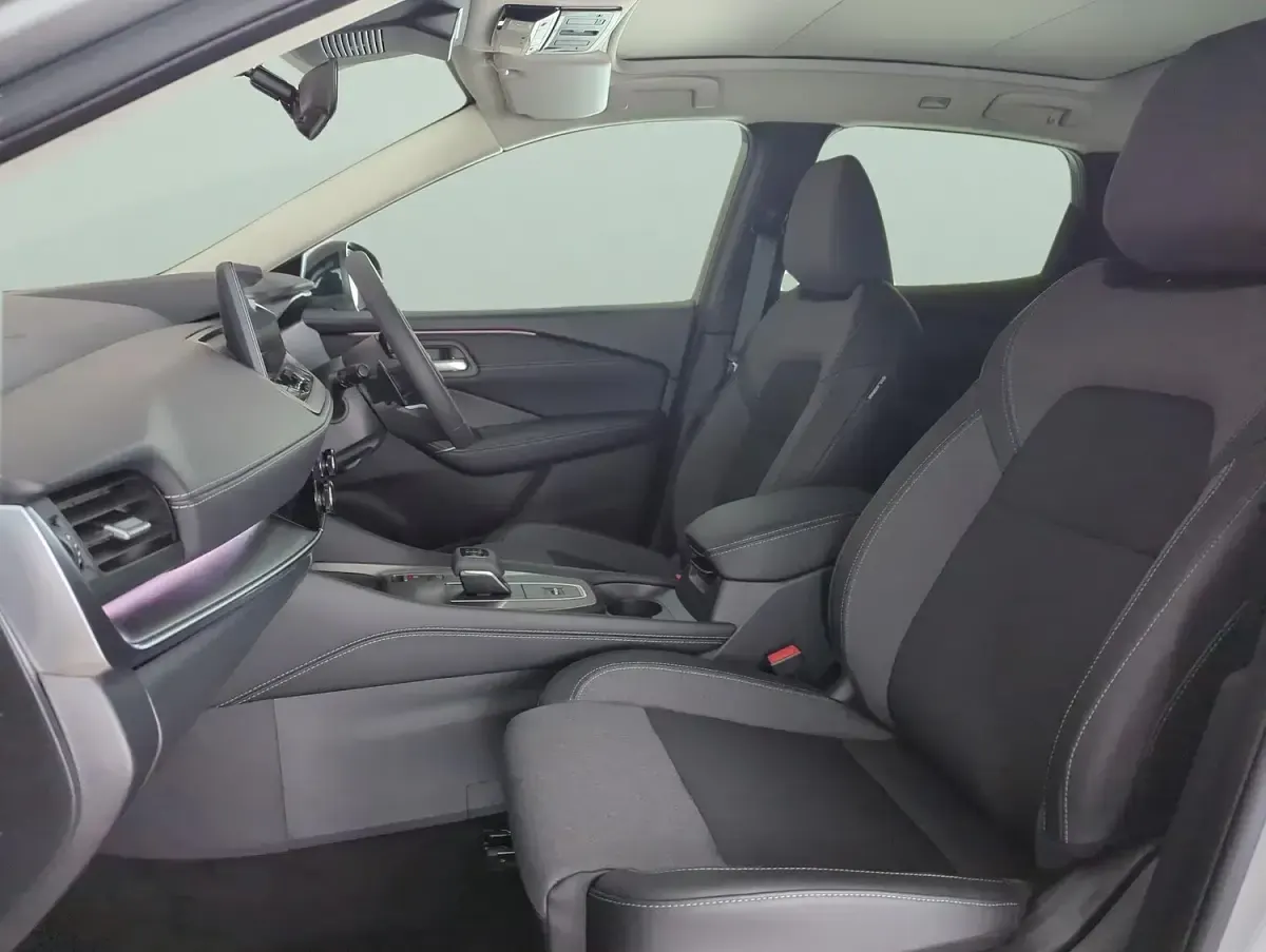 New Nissan Qashqai 360º 158 HP (116 kW) 2025 Silver SUV