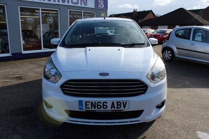 Used Ford Ka Plus Studio 70 HP (51 kW) 2017 White Hatchback