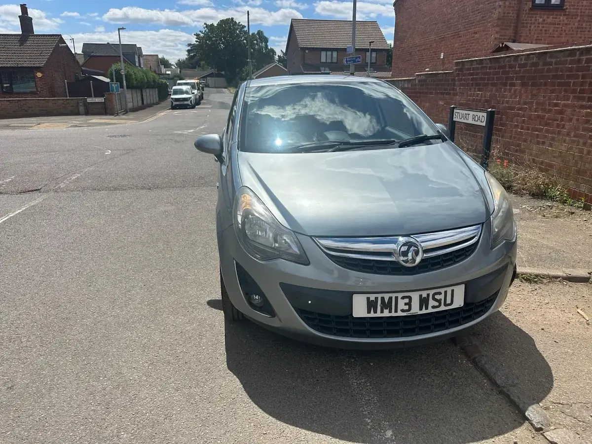 Used Vauxhall Corsa 90 HP (66 kW) 2013 Silver Hatchback
