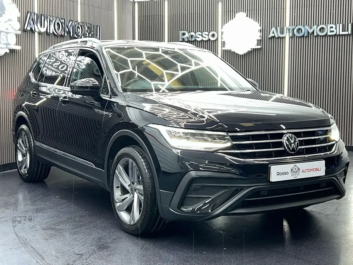 Used VW Tiguan Allspace Life 150 HP (110 kW) 2023 Black SUV