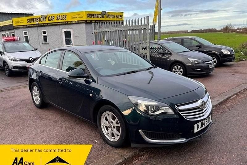 Used 2014 Vauxhall Insignia Design Edition Hatchback | £2,245 (Fair price) - Image 1/1