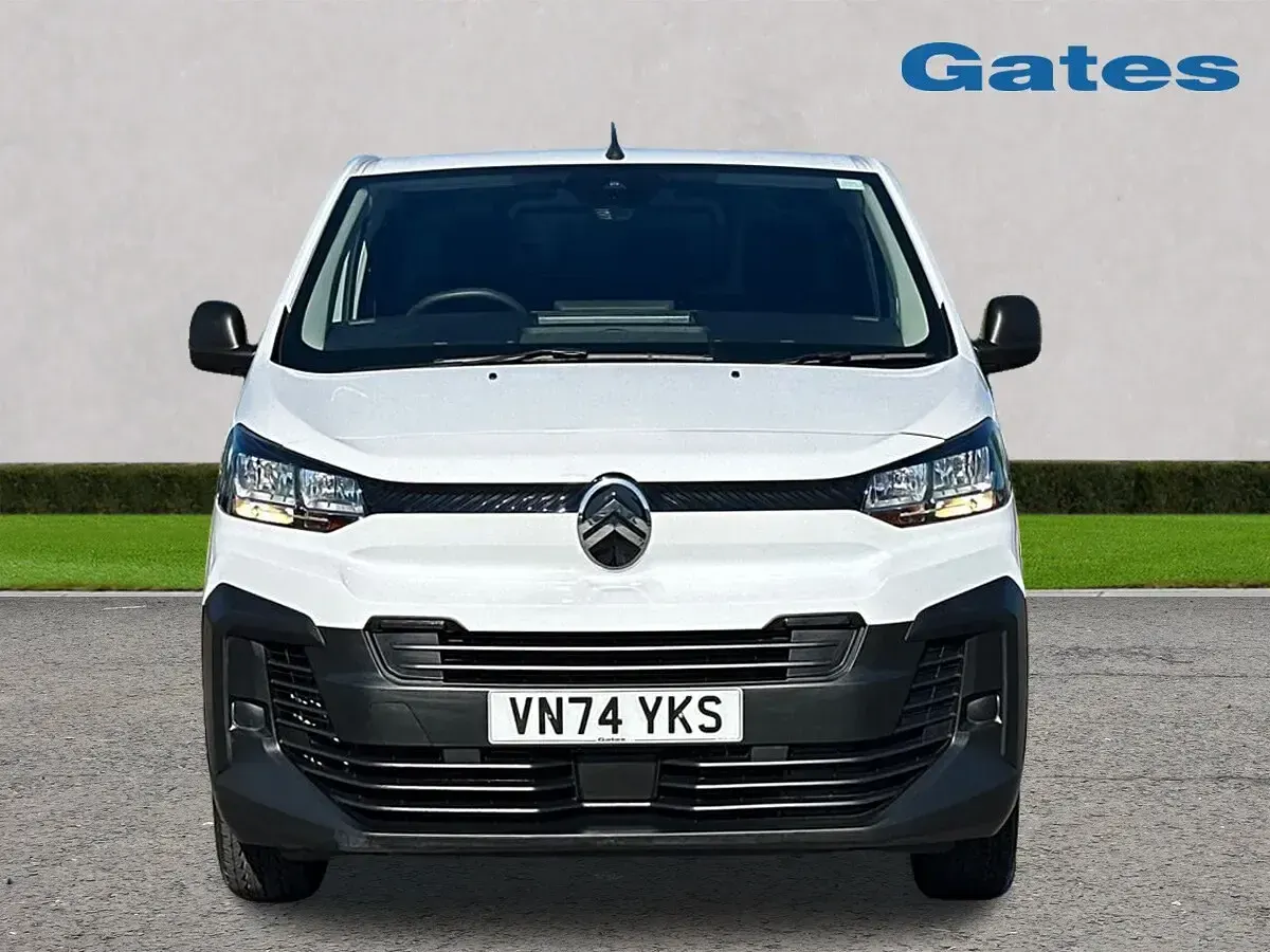 Used Citroën Dispatch 120 HP (88 kW) 2024 White MPV
