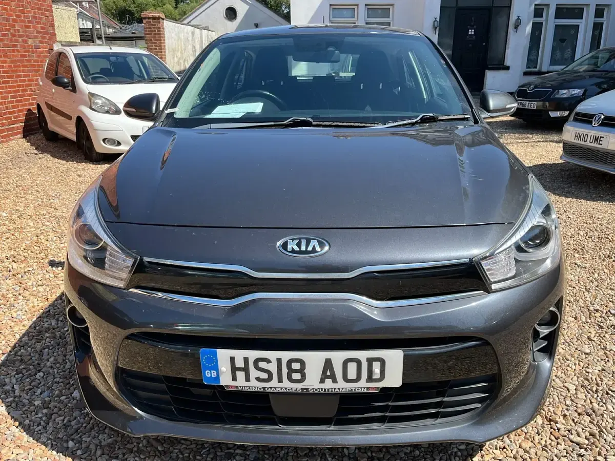 Used Kia Rio 83 HP (61 kW) 2018 Grey Hatchback