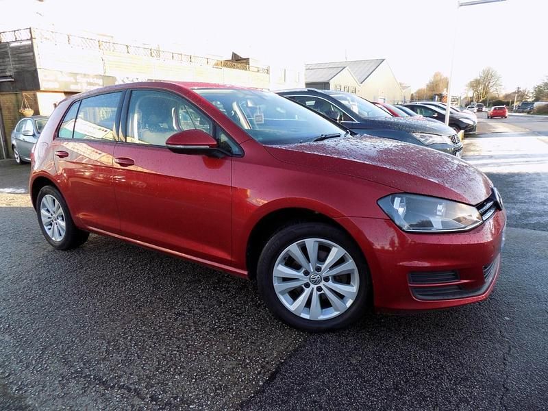 Red Used 2014 VW Golf VII SE Hatchback | £5,999 (Fair price) - Image 1/4