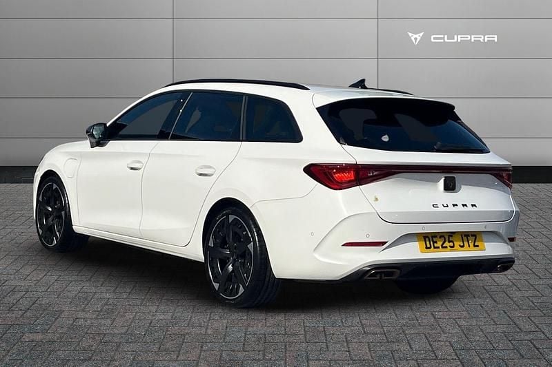 Used Cupra Leon VZ3 241 HP (177 kW) 2025 White Estate