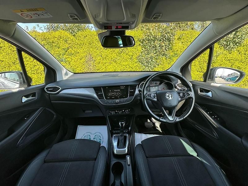 Used Vauxhall Crossland Ultimate 128 HP (94 kW) 2022 White SUV