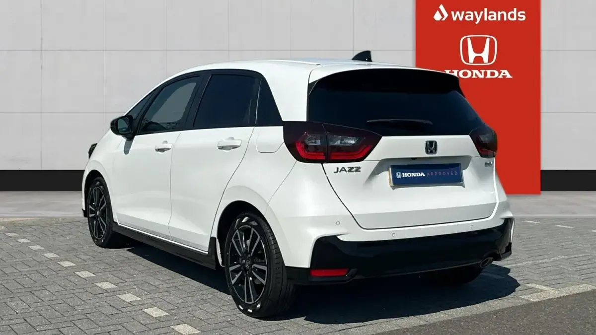 Used Honda Jazz Advance 122 HP (89 kW) 2025 White Hatchback