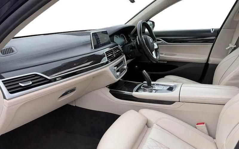 Used BMW 740L Comfort Edition 320 HP (235 kW) 2018 Blue Sedan