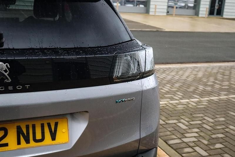 Used Peugeot 3008 Allure+ 222 HP (163 kW) 2022 Grey SUV