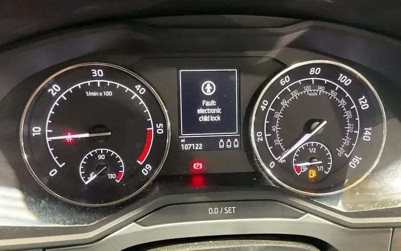 Used Skoda Superb SE Technology 150 HP (110 kW) 2019 Blue Estate