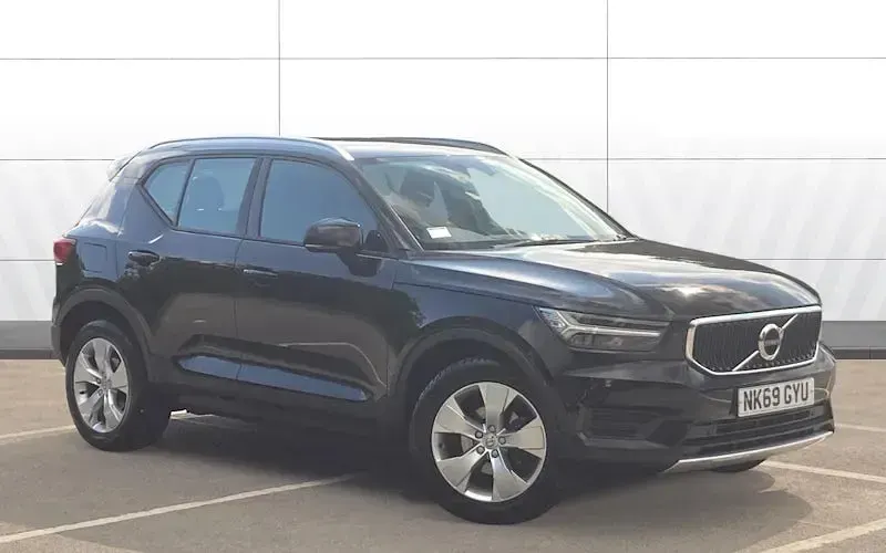 Used Volvo XC40 Momentum 163 HP (119 kW) 2019 SUV