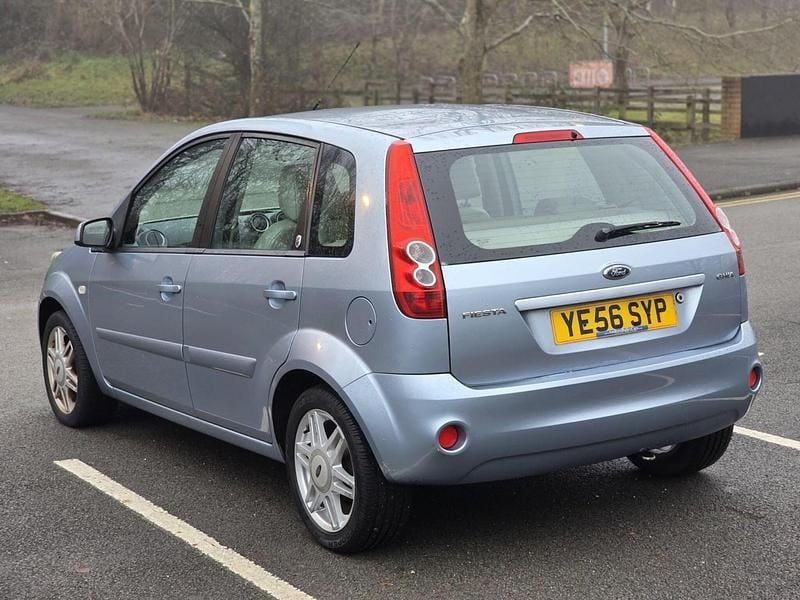 Used Ford Fiesta Ghia 2006 Blue Hatchback