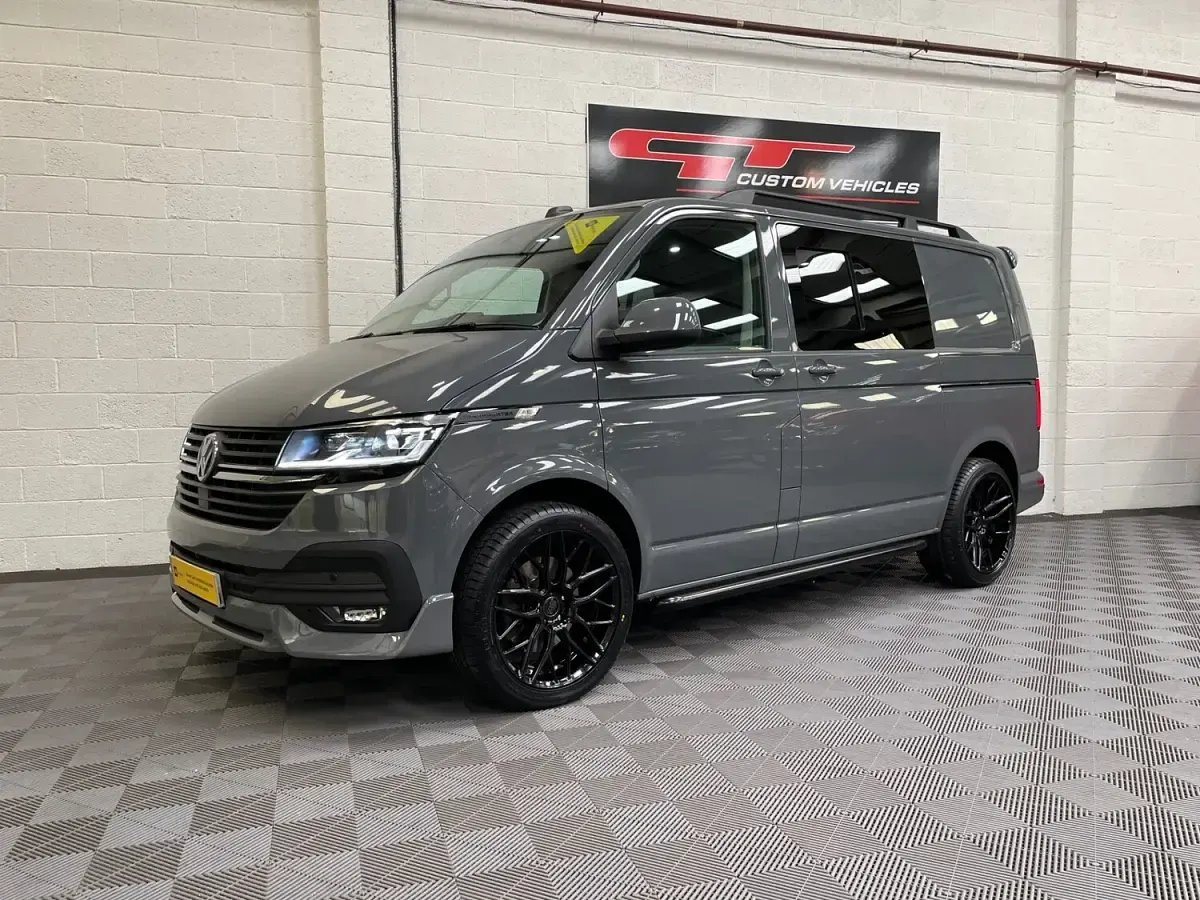 Used VW Transporter Highline 150 HP (110 kW) 2023 Grey Van