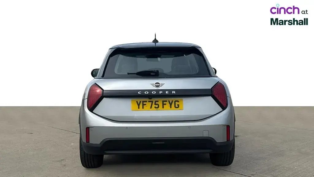Used Mini Cooper Classic 114 kW (156 HP) 2025 Melting silver iii Hatchback