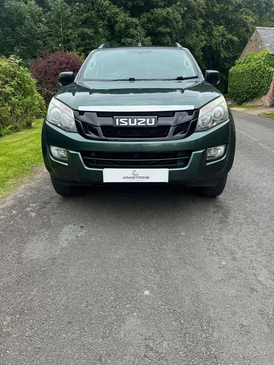 Used Isuzu D-Max 2014 Green Pickup