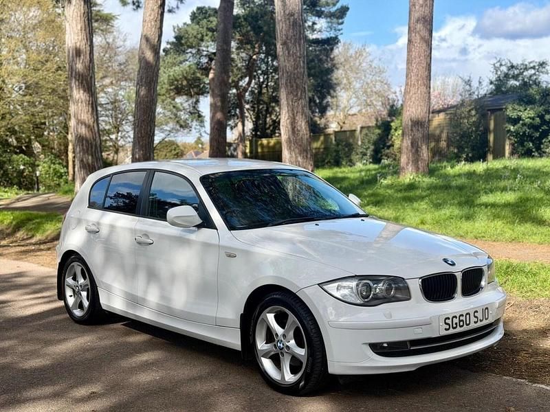 Used BMW 118 Sport Line 2010 White Hatchback