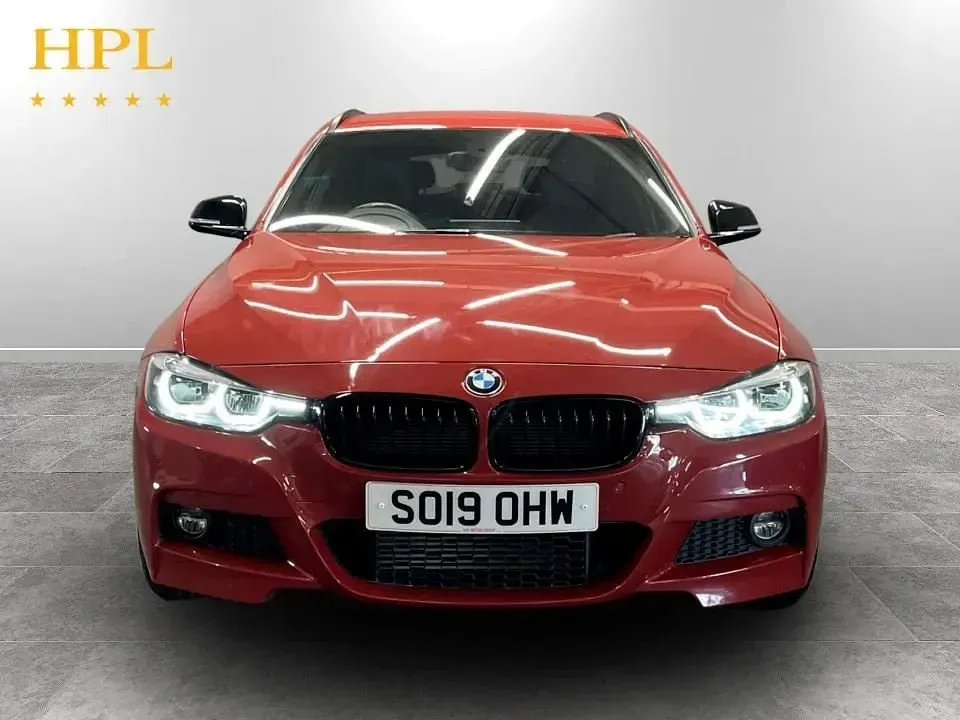 Usado BMW 320 M Sport 190 CV (139 kW) 2019 Rojo Familiar