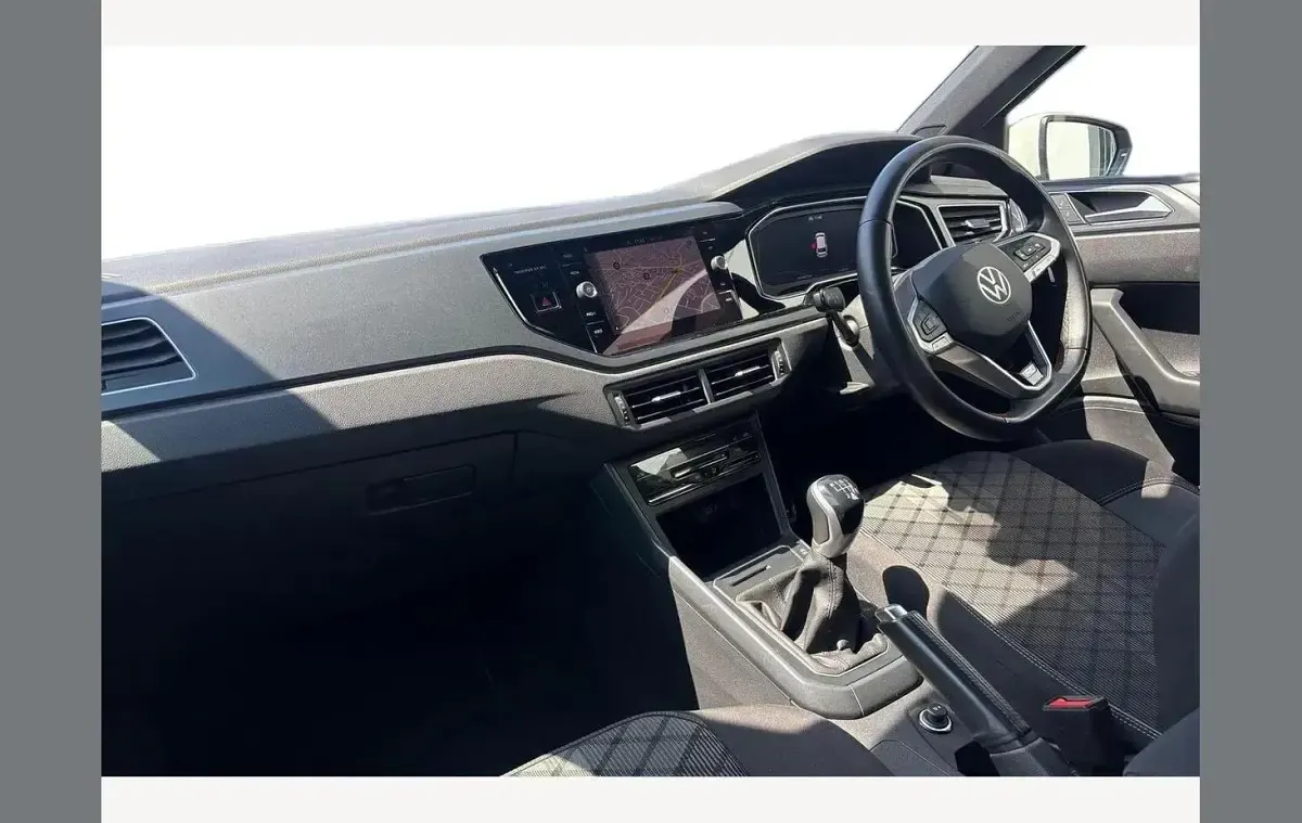 Used VW Polo R-line 95 HP (69 kW) 2023 White Hatchback