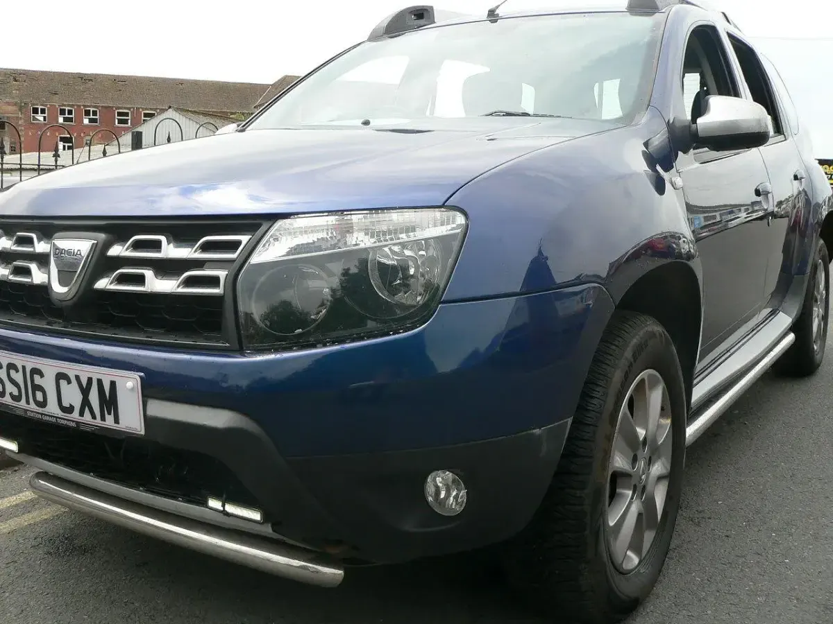 Used Dacia Duster Lauréate 2016 Blue SUV