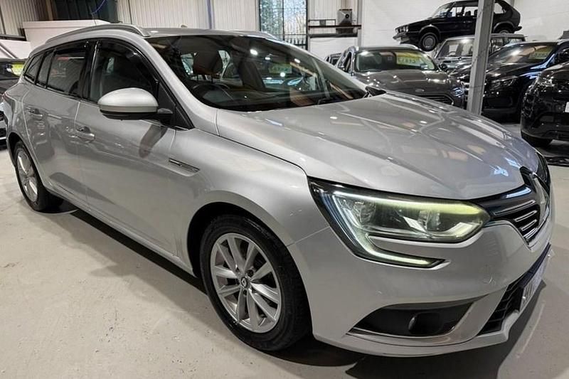 Used Renault Mégane IV Dynamique 110 HP (80 kW) 2017 Estate