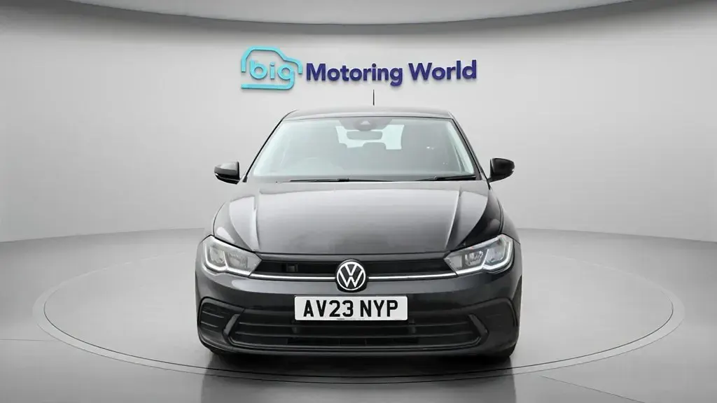 Begagnad VW Polo S 95 HK (69 kW) 2023 Svart Halvkombi