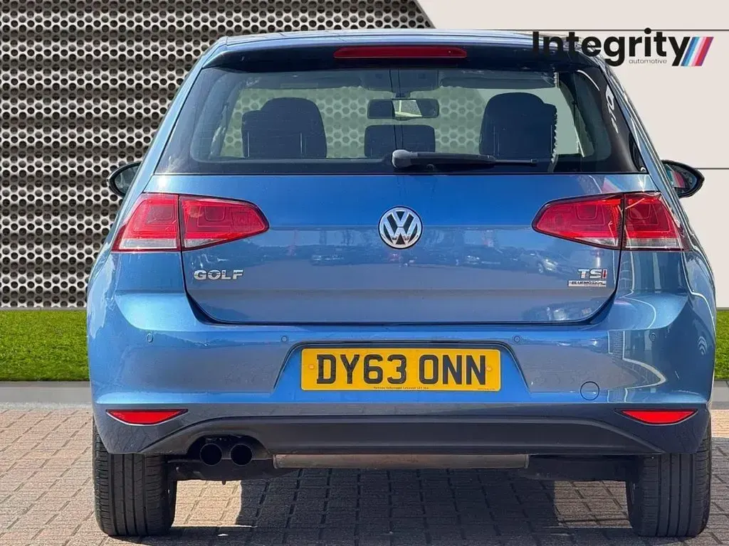 Used VW Golf VII SE 122 HP (89 kW) 2013 Blue Hatchback