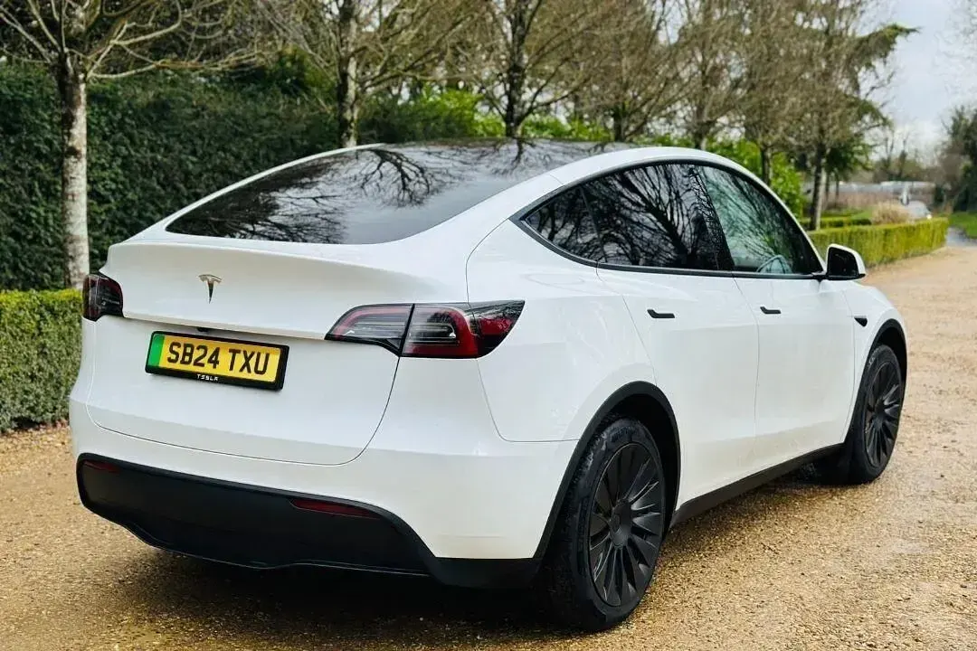 Usado Tesla Model Y RWD 219 kW (299 HP) 2024 Branco SUV