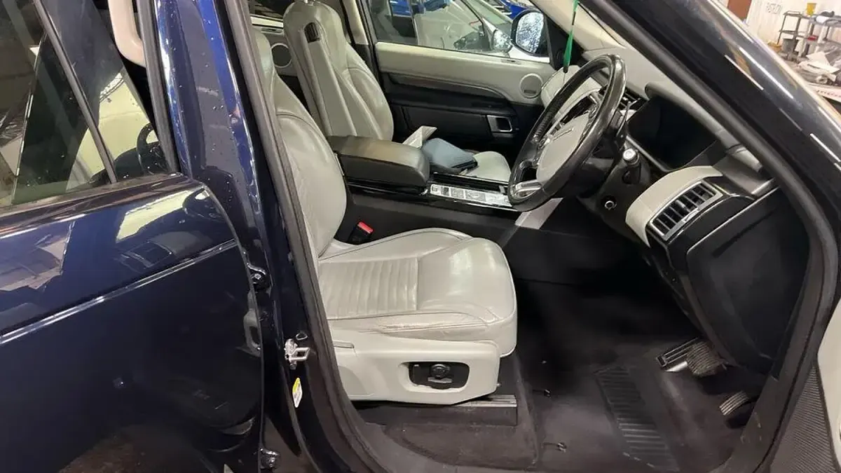 Used Land Rover Discovery HSE Luxury 2018 Blue SUV