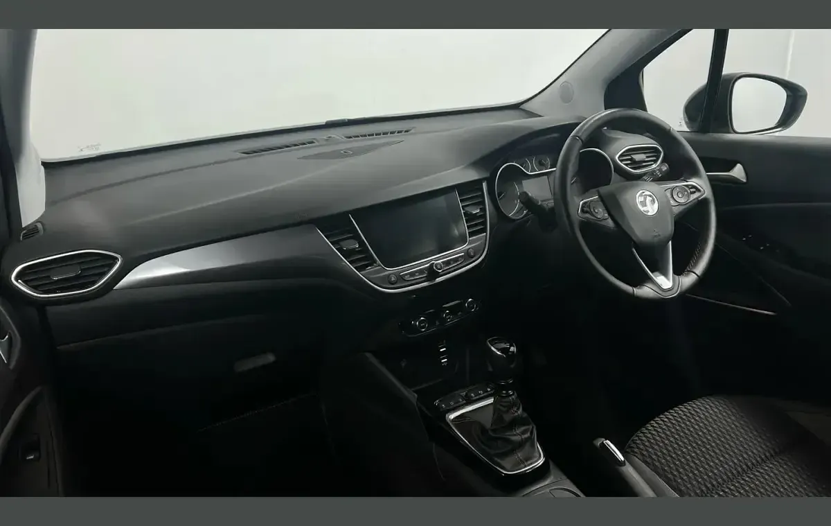 Used Vauxhall Crossland X Elite 131 HP (96 kW) 2019 White SUV