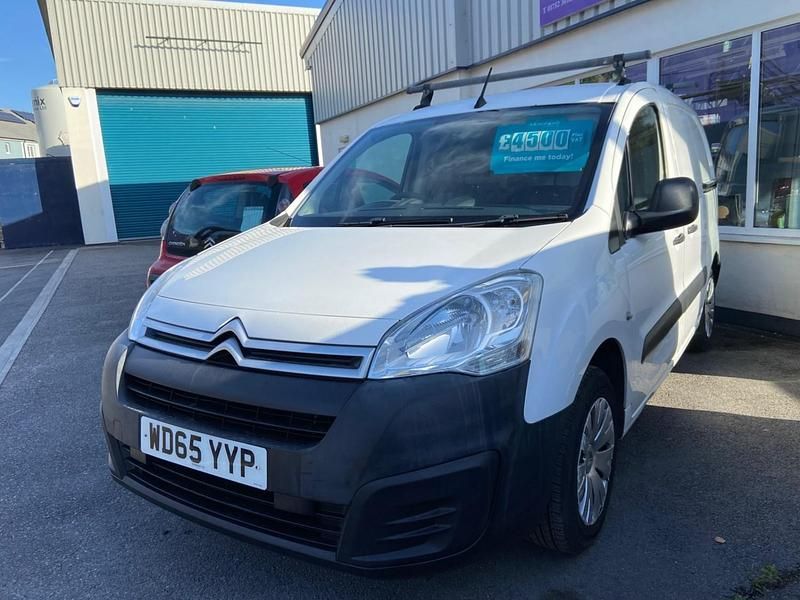 White Used 2015 Citroën Berlingo MPV | £4,950 (Fair price) - Image 1/4