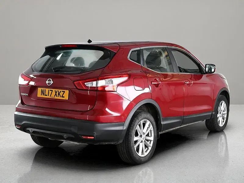 Used Nissan Qashqai Acenta 2017 Red SUV