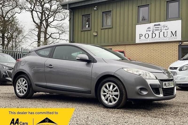 Used Renault Mégane III Expression 106 HP (77 kW) 2009 Coupe