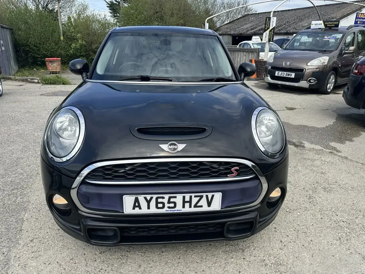 Używany Mini Cooper S Hatch 2015 Czarny Hatchback