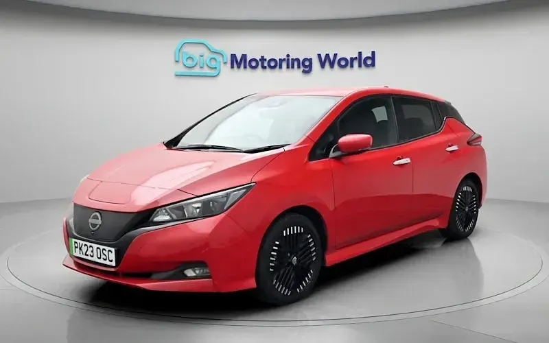 Used Nissan Leaf N-Connecta 110 kW (150 HP) 2025 Hatchback