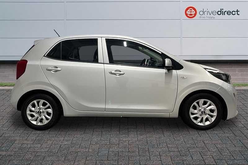 Used Kia Picanto 83 HP (61 kW) 2017 Silver Hatchback