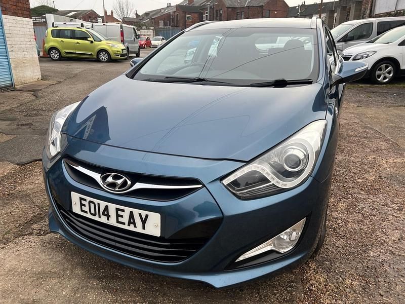 Used Hyundai i40 Active 136 HP (100 kW) 2014 Blue Estate