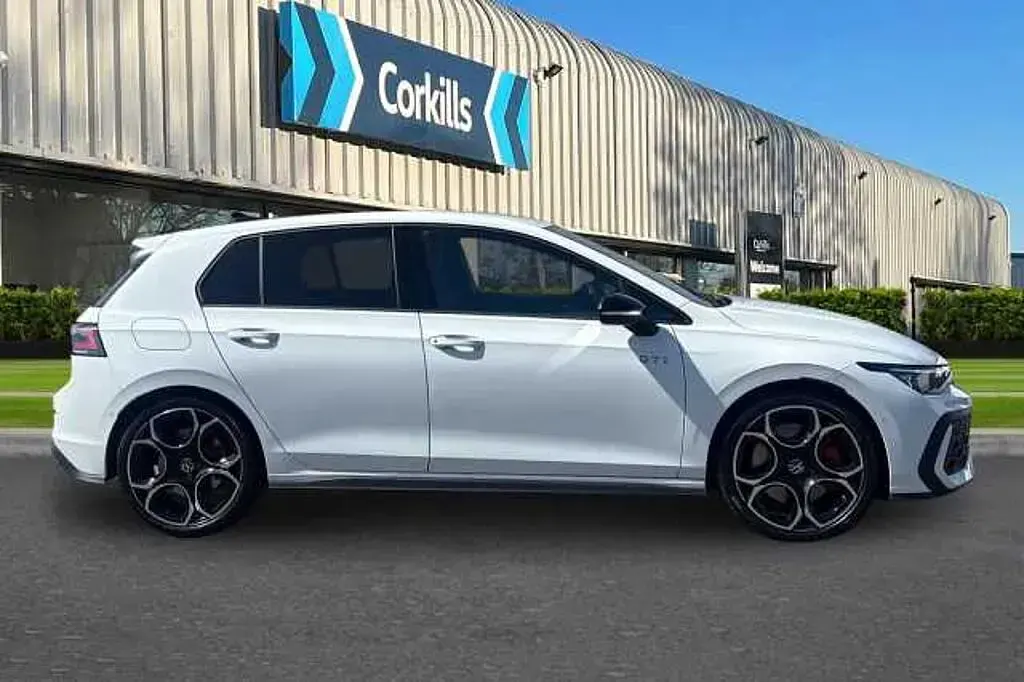 Used VW Golf VIII 265 HP (194 kW) 2026