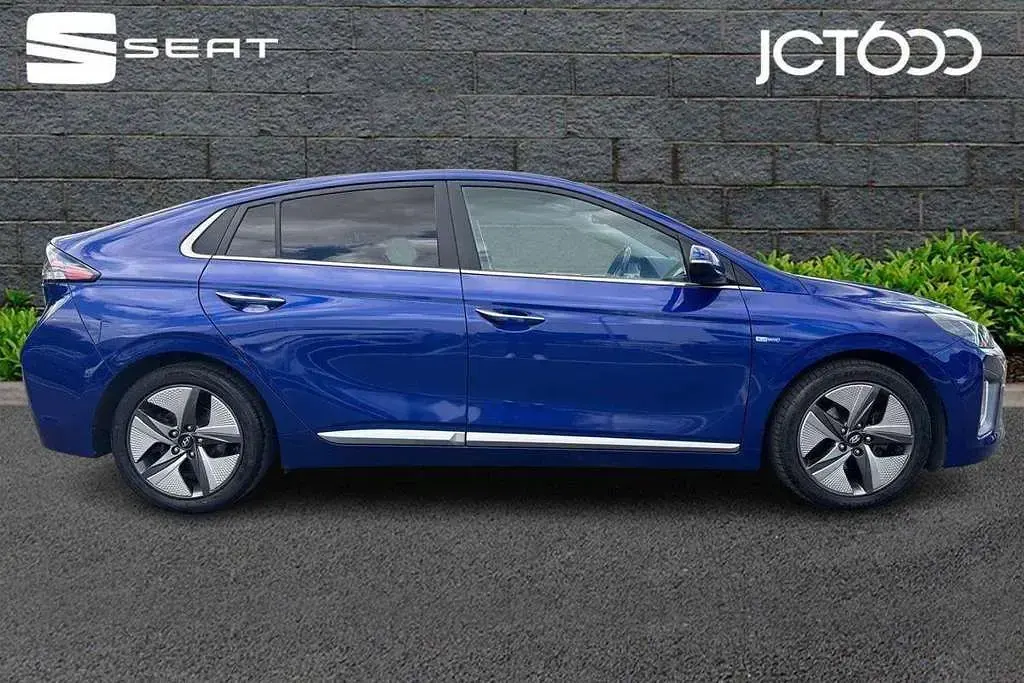 Used Hyundai Ioniq Premium SE 141 HP (103 kW) 2020 Blue Hatchback
