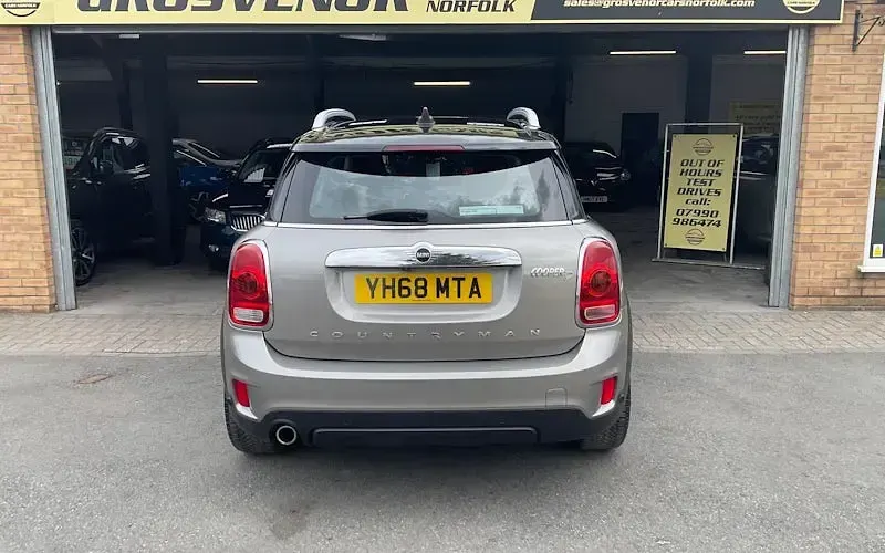 Used Mini Cooper Countryman Exclusive 150 HP (110 kW) 2019 Silver SUV