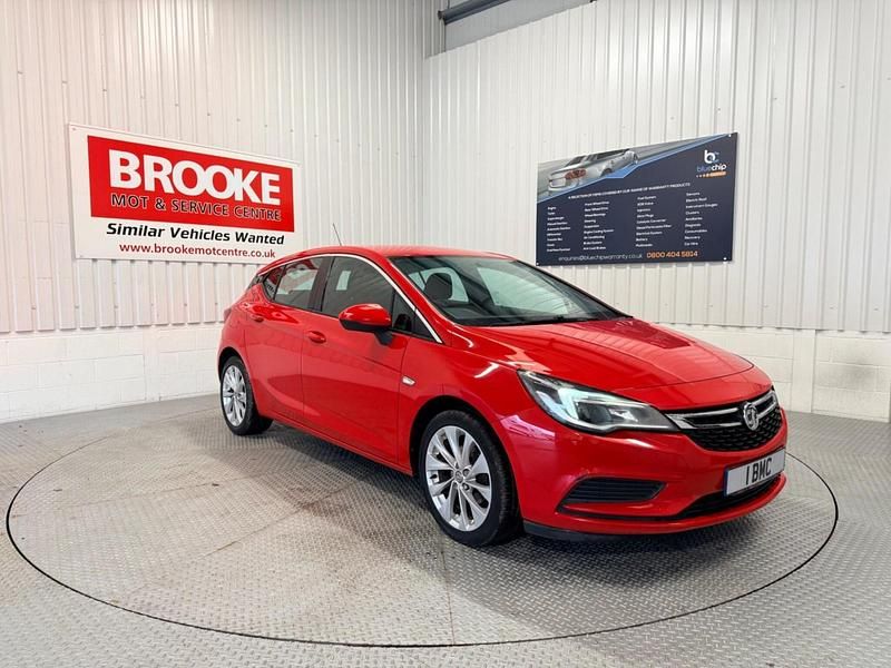 Used Vauxhall Astra Design Edition 2016 Red Hatchback