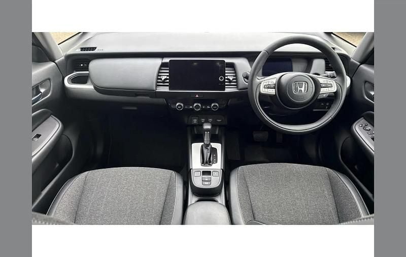 Used Honda Jazz Hybrid 109 HP (80 kW) 2022 White Hatchback