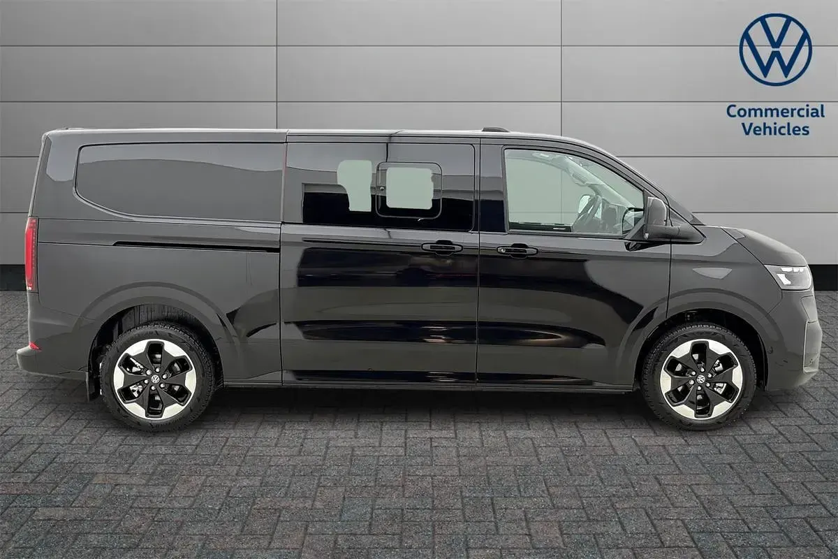 New VW T7 Pro 160 kW (218 HP) 2025 Black Van