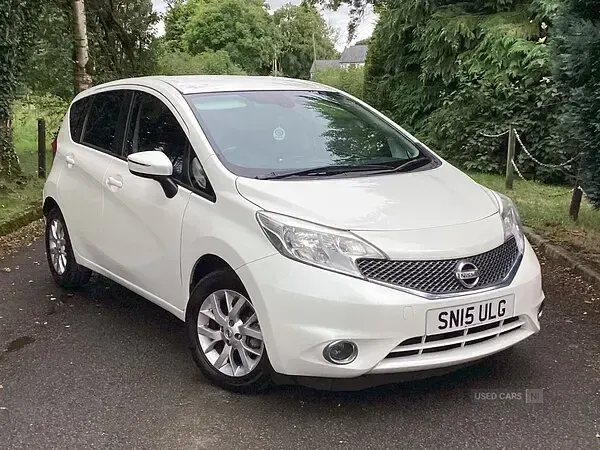 Used Nissan Note Acenta Premium 78 HP (57 kW) 2015 White Hatchback