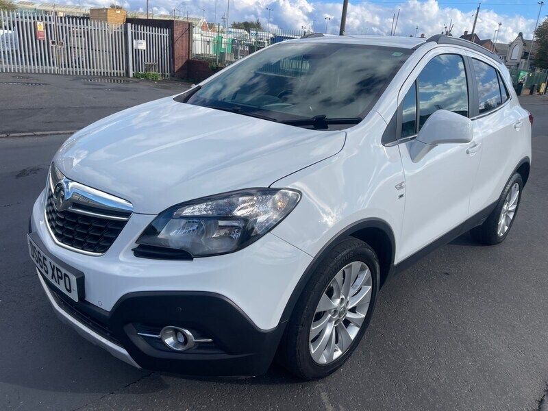 White Used 2015 Vauxhall Mokka SUV | £4,450 (Good price) - Image 1/4