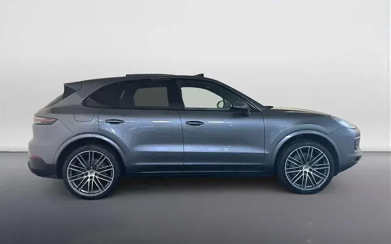 Used Porsche Cayenne 441 HP (324 kW) 2019 Grey SUV